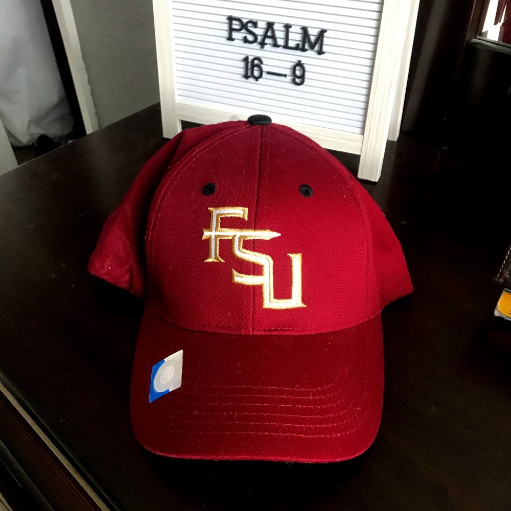 FSU (Florida State University)  HAT NEVER WORN